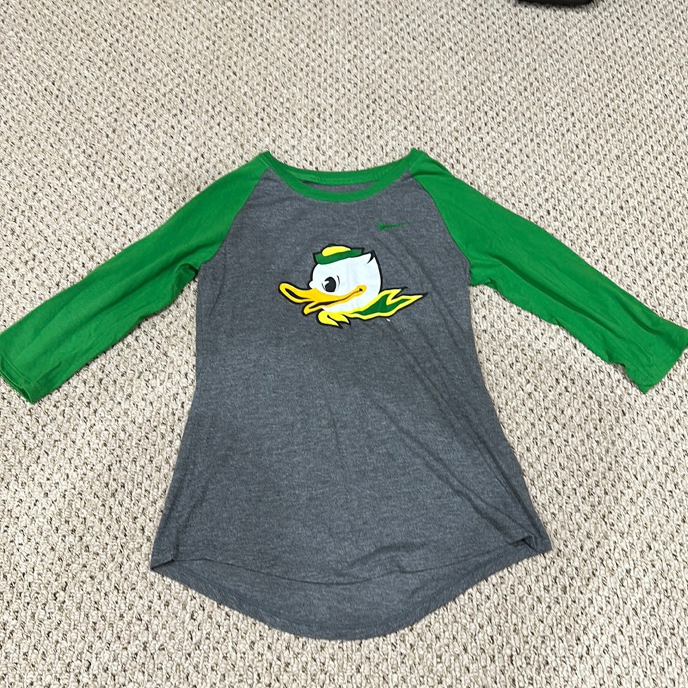 Nike University of Oregon Ducks baseball tee, women’s size XS